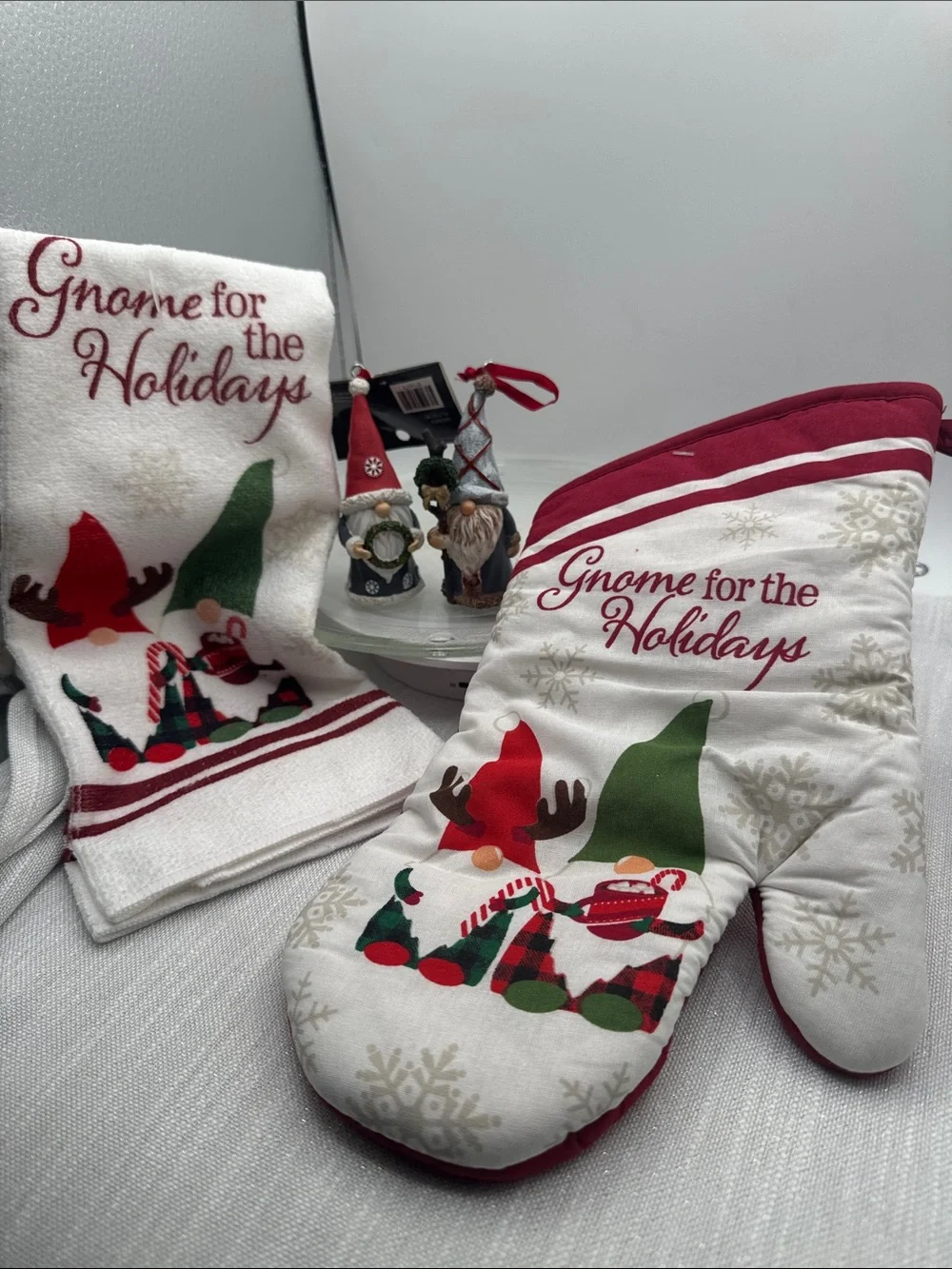 Christmas Gnome 4 pcs Christmas gift set oven mitt kitchen towel two ornaments